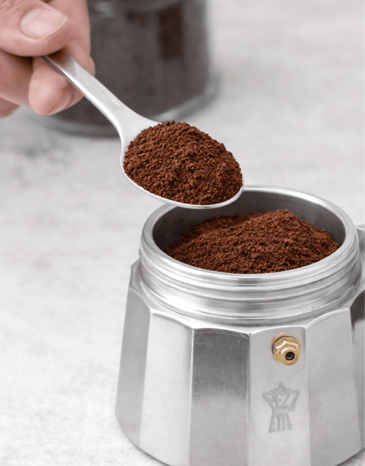 Cafetera italiana Quttin de 9 tazas apta para inducción